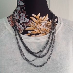 Multichain necklace in gunmetal
